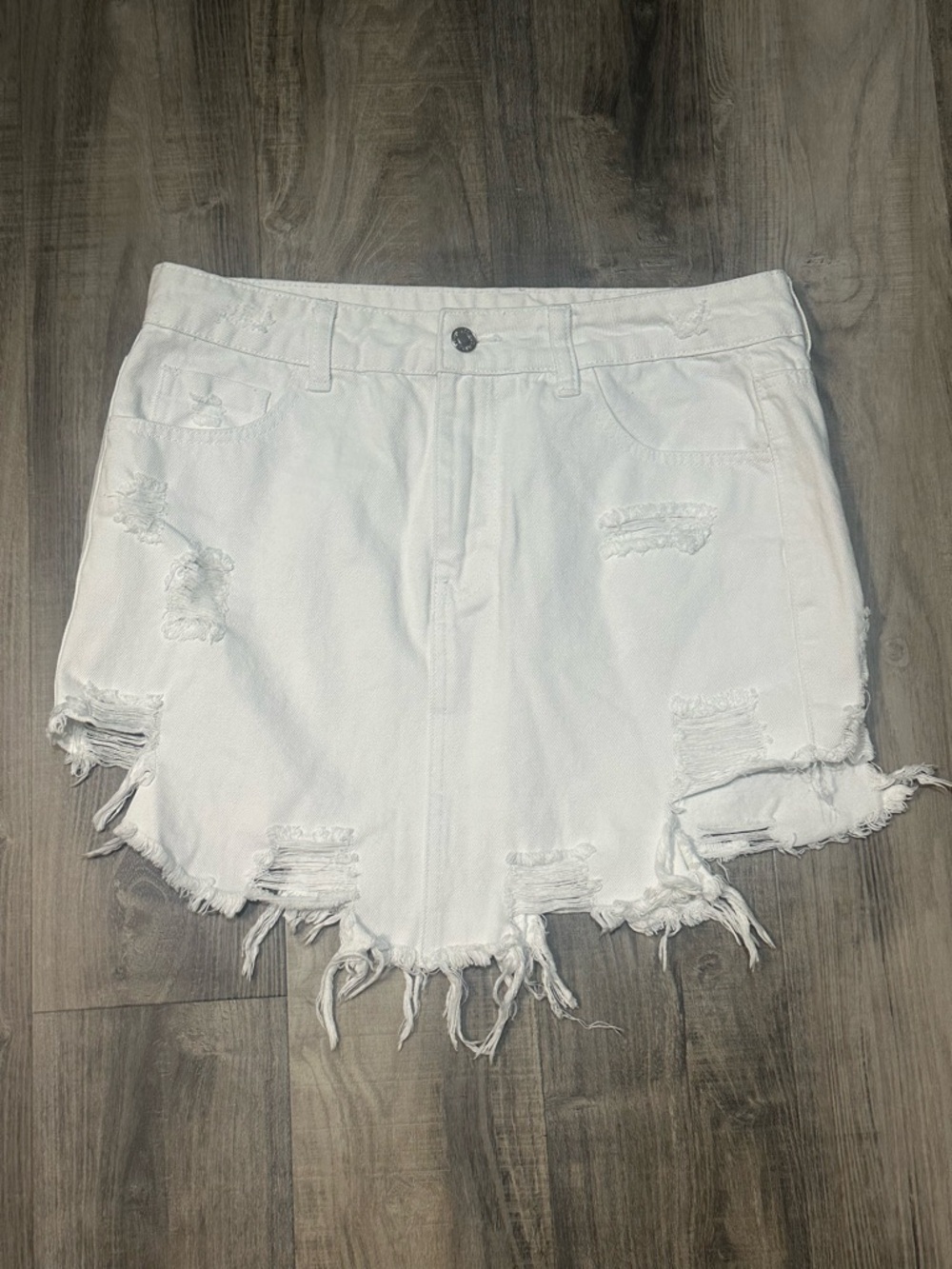 Litz Distressed White Denim Shorts - Frayed Hem M